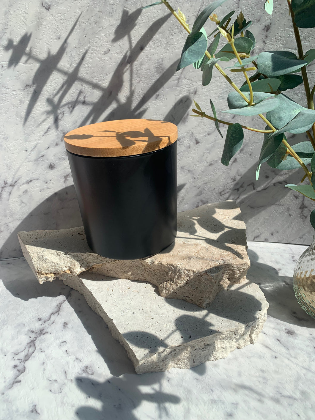 Candle Mieka Black Large 500g